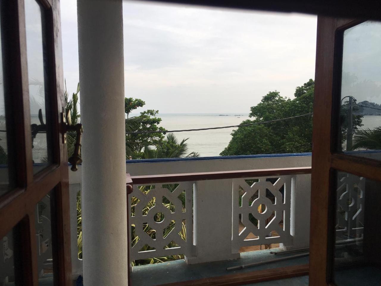 Bluewhale Beach Hotel Tangalle Exterior photo