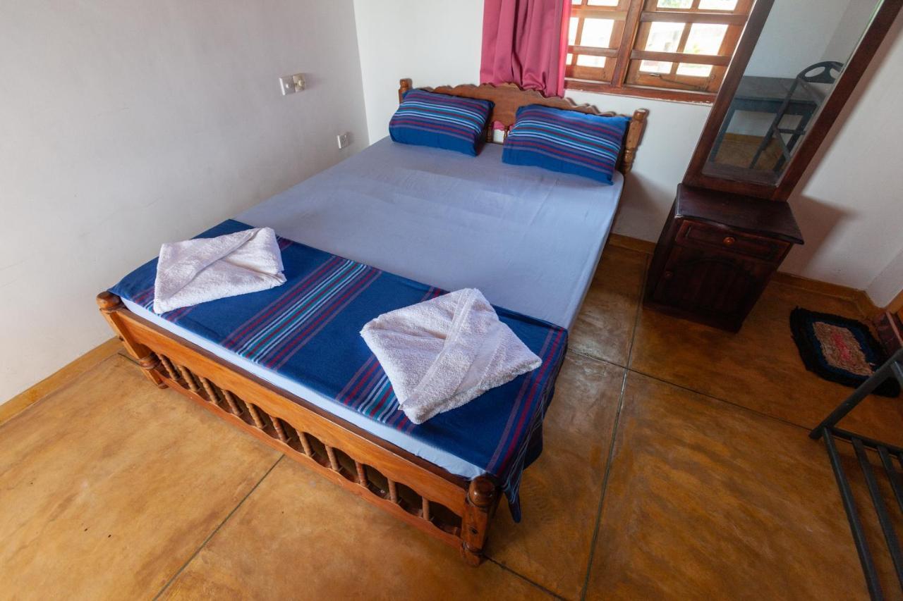Bluewhale Beach Hotel Tangalle Exterior photo