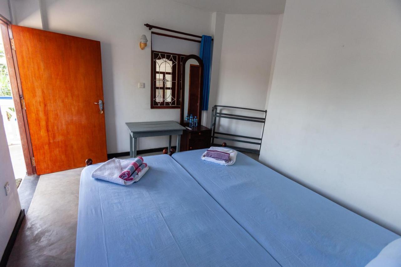 Bluewhale Beach Hotel Tangalle Exterior photo
