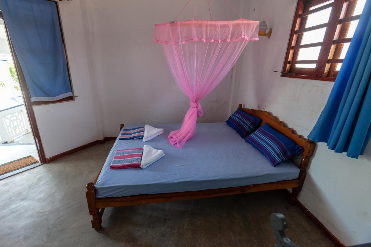 Bluewhale Beach Hotel Tangalle Exterior photo